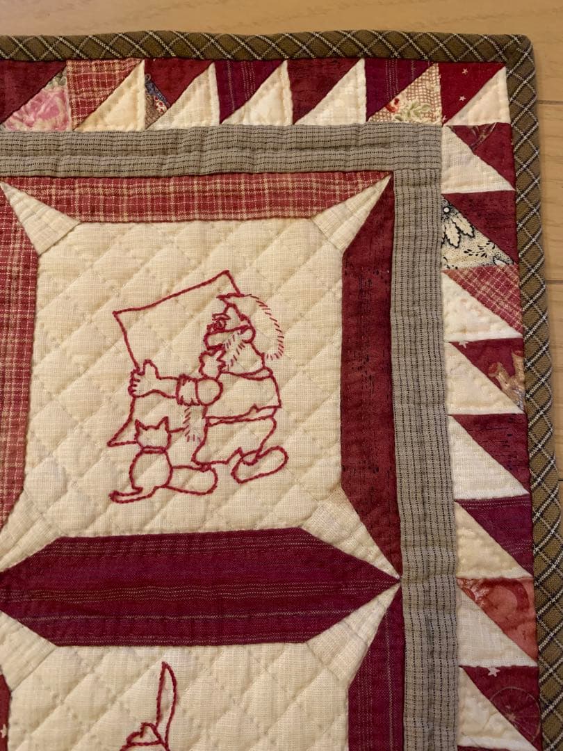 パッチワーク　タペストリー ハンドメイド　手作り マット　クリスマス