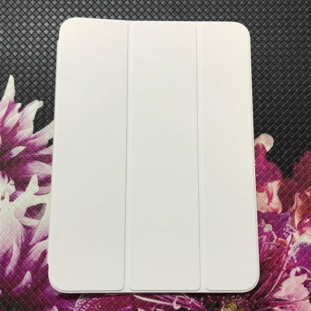 ほぼ未使用 Apple iPad 第10世代用 Smart Folio ホワイト