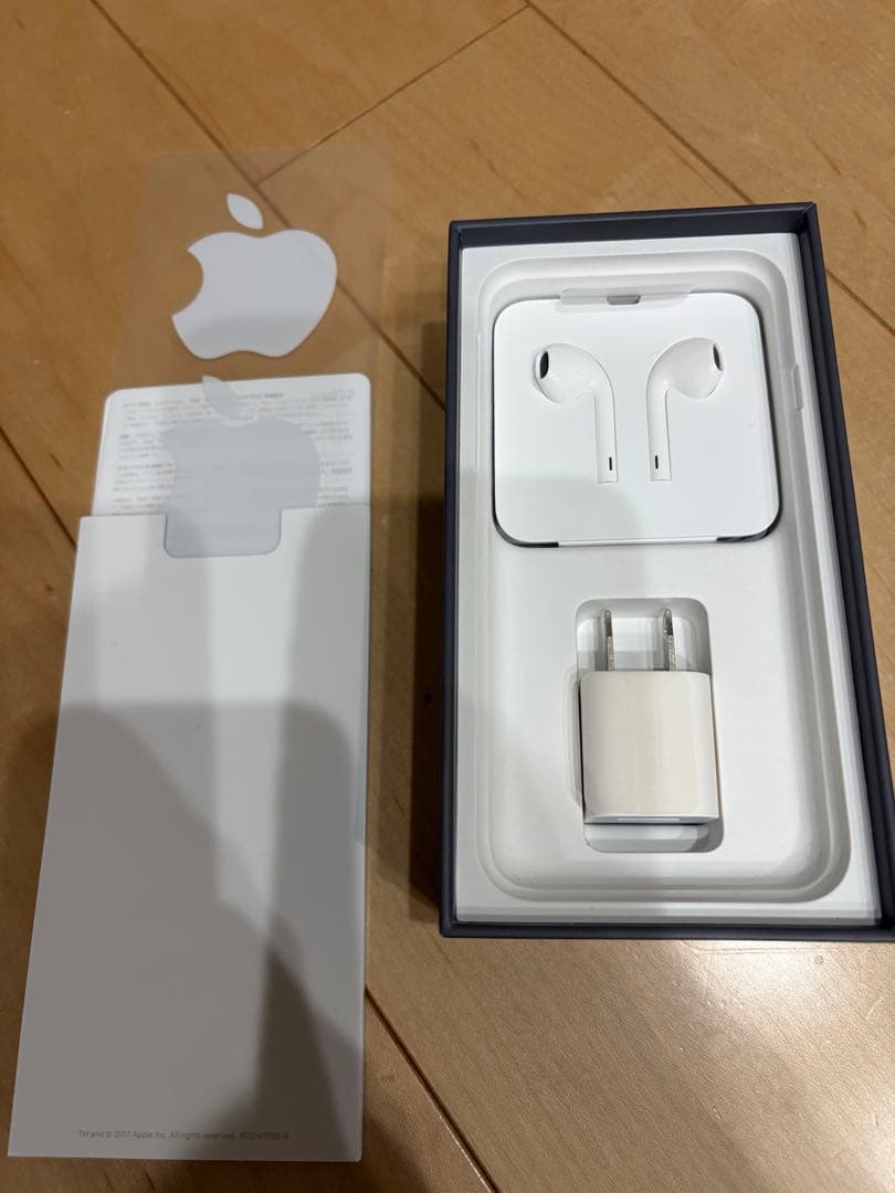 iPhone8 スペースグレイ 64GB バッテリー残量81％