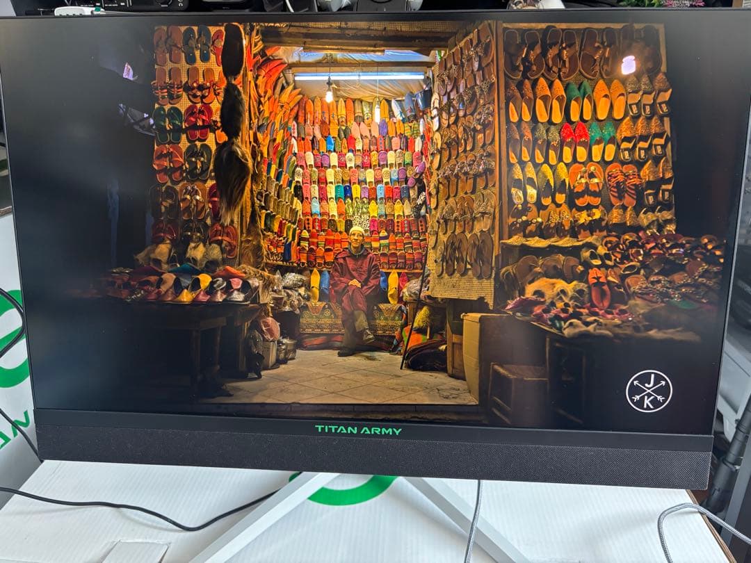ディスプレイ・モニター本体 TITAN ARMY M27E6V-PRO