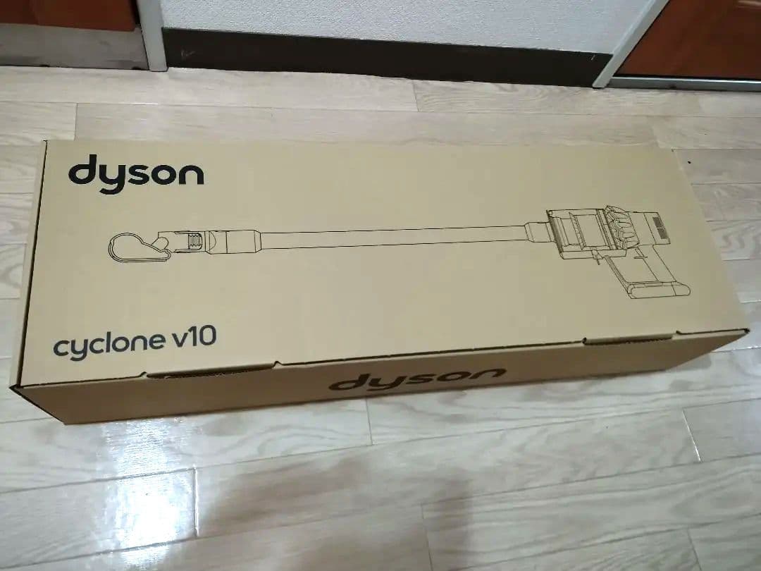 新品未使用Dyson Cyclone V10 Fluffy