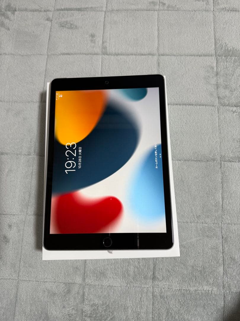 m*e様 iPad 第9世代　シルバー 64GB
