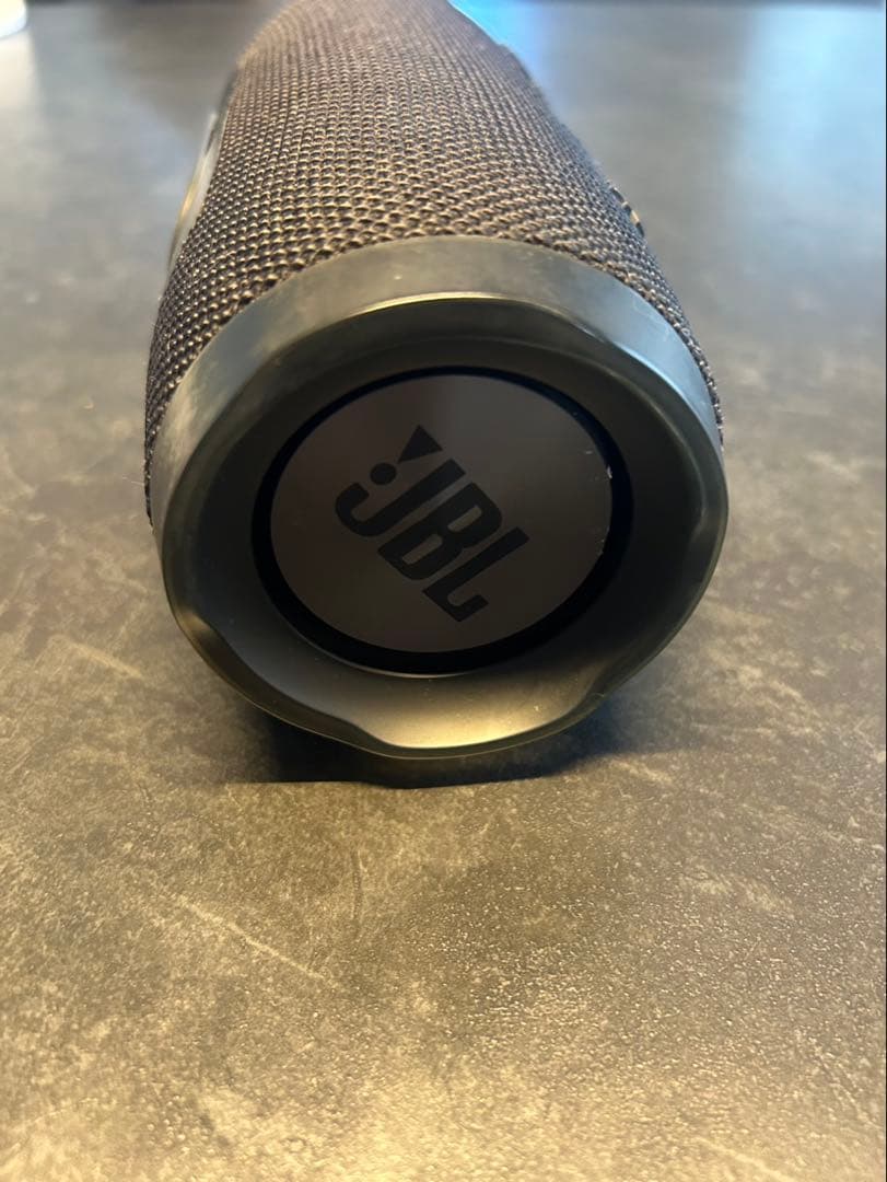 ワイヤレススピーカー　JBL スピーカー