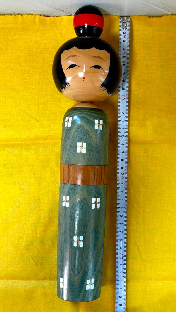 貴重品　約35㎝ 福岡県吉井町　こけし　高倉昭典氏作品　かすりの着物