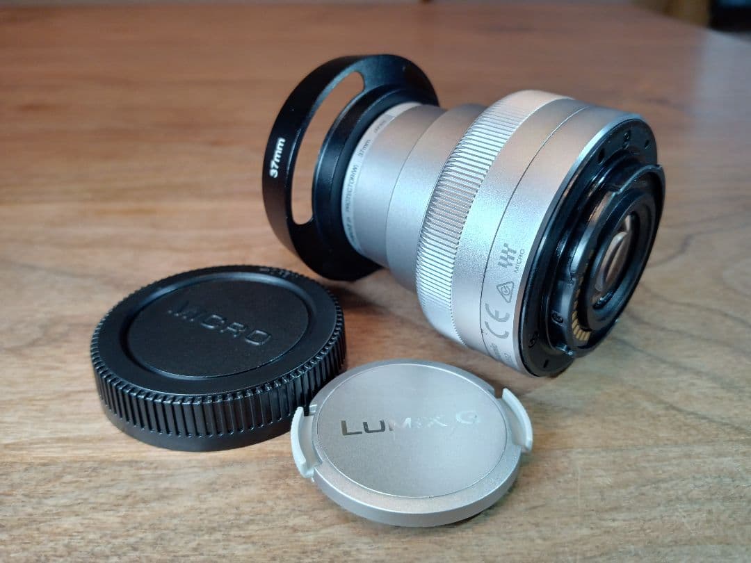 【レンズフード+レンズプロテクター付き】LUMIX G 12-32mm 返金保証